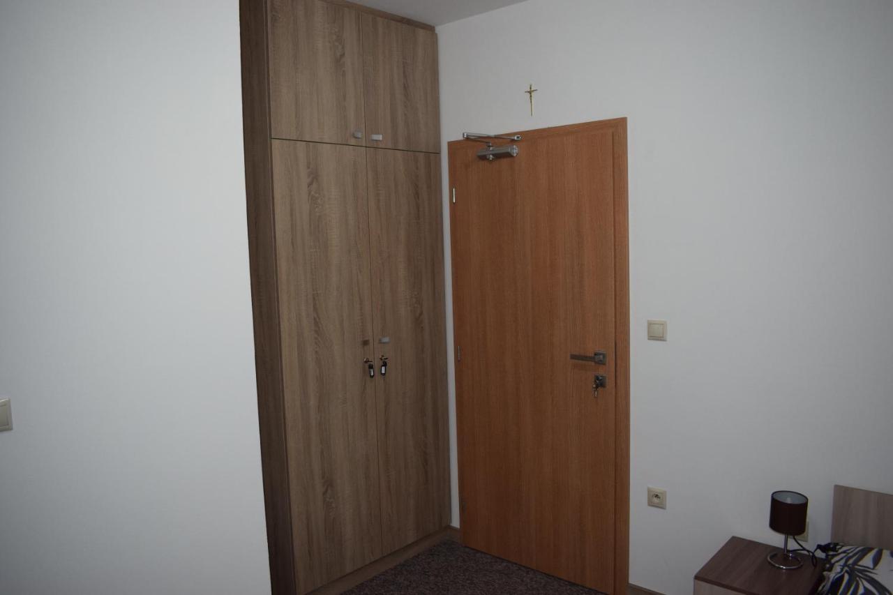 Ms-Ubytovanie Hotell Dolny Kubin Exteriör bild
