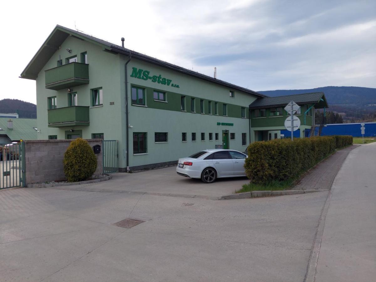Ms-Ubytovanie Hotell Dolny Kubin Exteriör bild